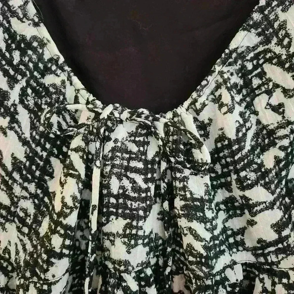 Urban Outfitters Beau Gingham Floral Mini Dress Adjustable Neckline Size Small - Picture 4 of 9